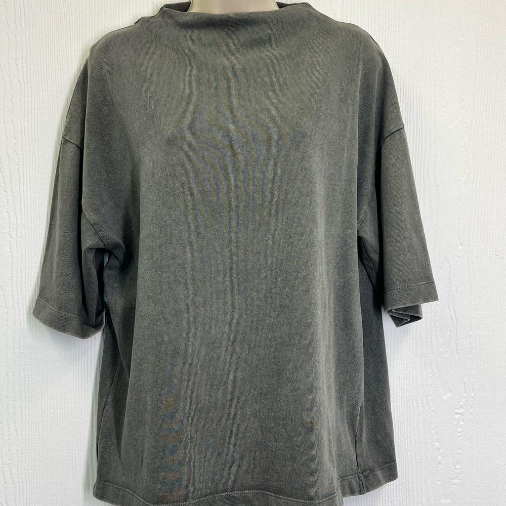 Zara - Grey Stonewashed Mock Neck Oversized Short Sleeve Blouse Size Small